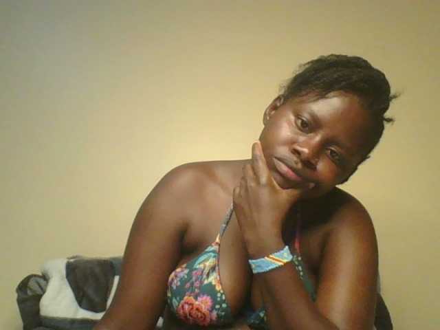 Loviett52 live cam on BongaCams