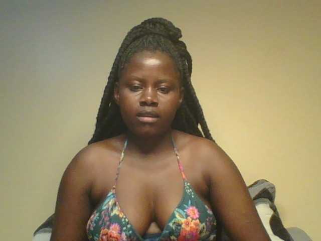 Loviett52 live cam on BongaCams