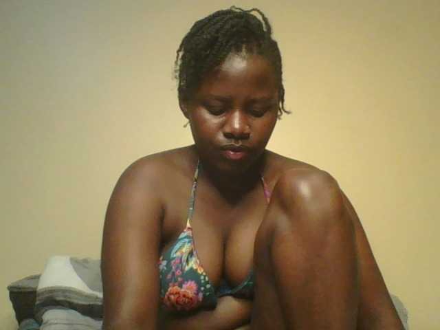 Loviett52 live cam on BongaCams