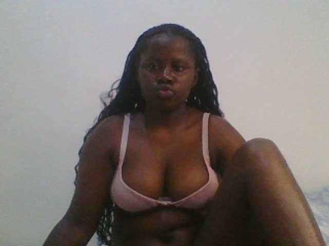 Loviett52 live cam on BongaCams