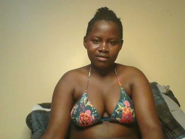 Loviett52 live cam on BongaCams