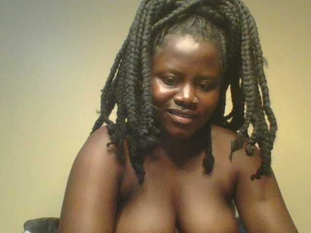 Loviett52 live cam on BongaCams