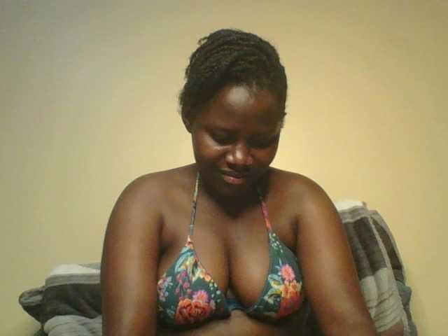 Loviett52 live cam on BongaCams