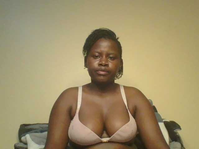 Loviett52 live cam on BongaCams