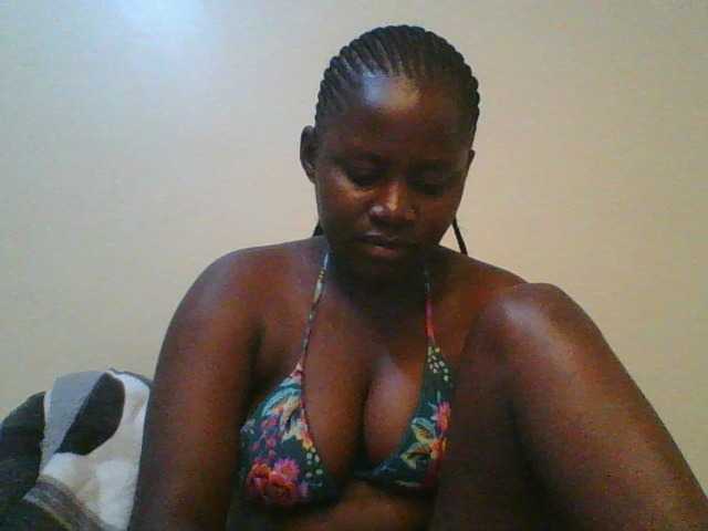 Loviett52 live cam on BongaCams
