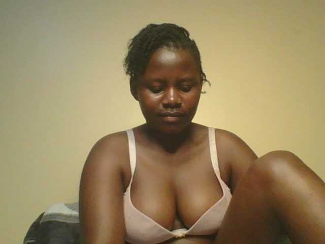 Loviett52 live cam on BongaCams