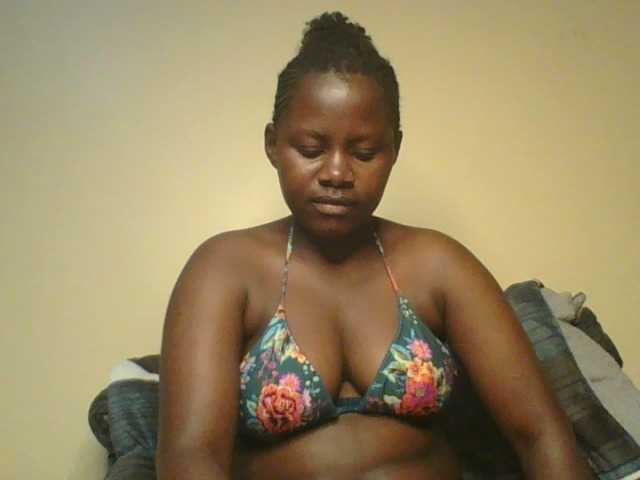 Loviett52 live cam on BongaCams