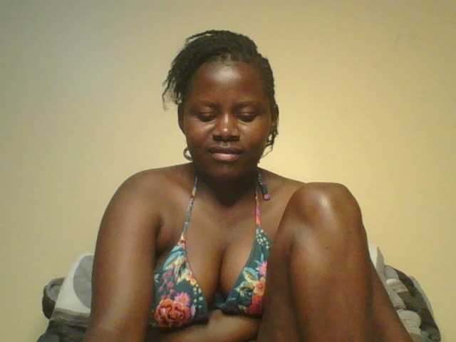 Loviett52 live cam on BongaCams