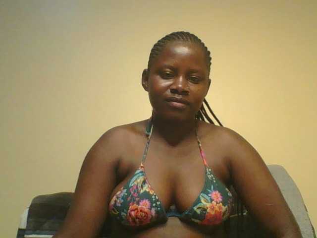 Loviett52 live cam on BongaCams
