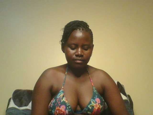 Loviett52 live cam on BongaCams