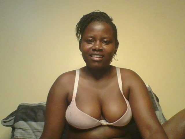 Loviett52, live now on BongaCams