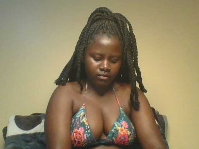Loviett52 live cam on BongaCams