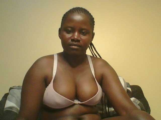 Loviett52 live cam on BongaCams