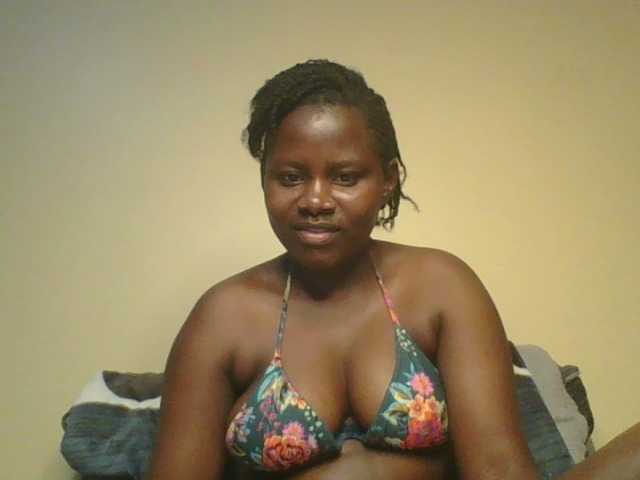 Loviett52 live cam on BongaCams