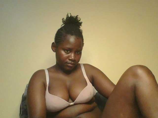 Loviett52 live cam on BongaCams