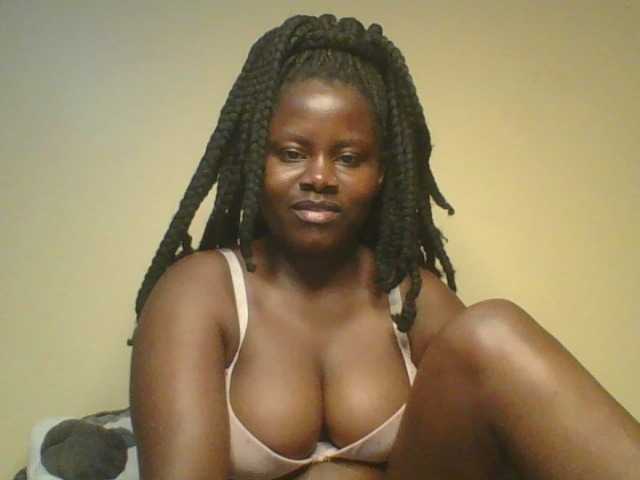 Loviett52 live cam on BongaCams