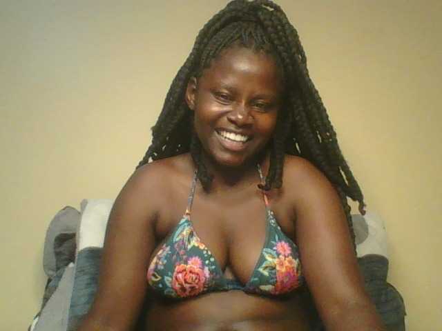 Loviett52 live cam on BongaCams