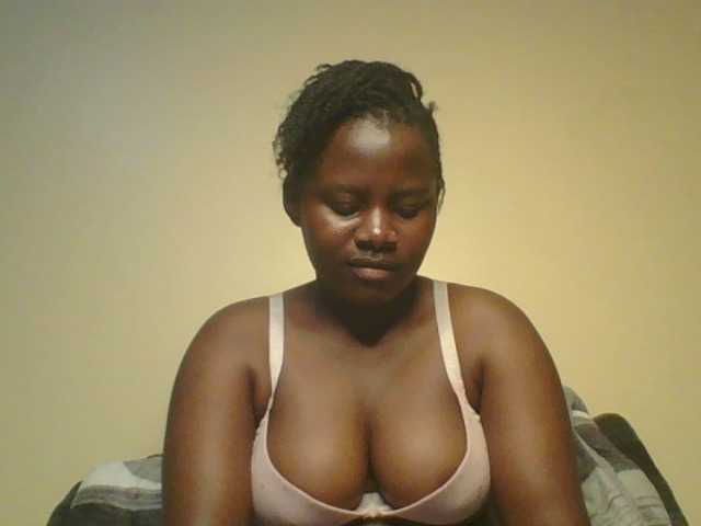 Loviett52 live cam on BongaCams