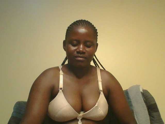 Loviett52 live cam on BongaCams