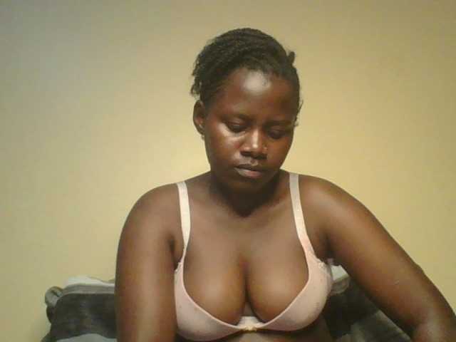 Loviett52 live cam on BongaCams