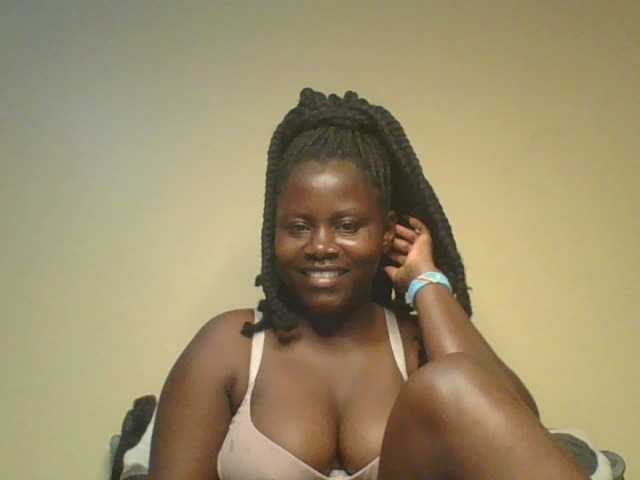 Loviett52 live cam on BongaCams