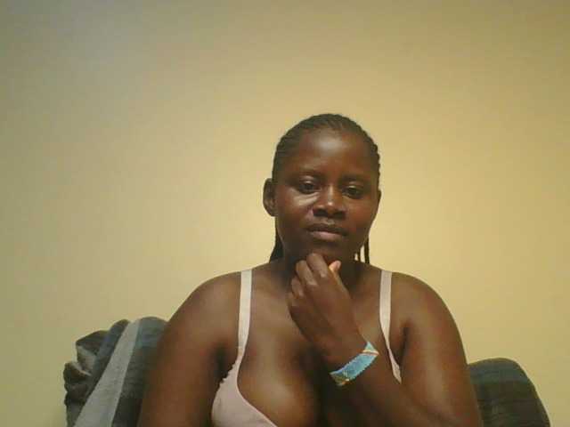 Loviett52 live cam on BongaCams