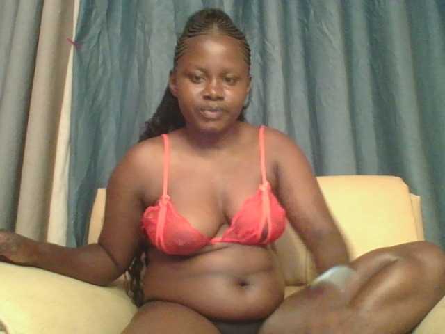 Loviett52 live cam on BongaCams