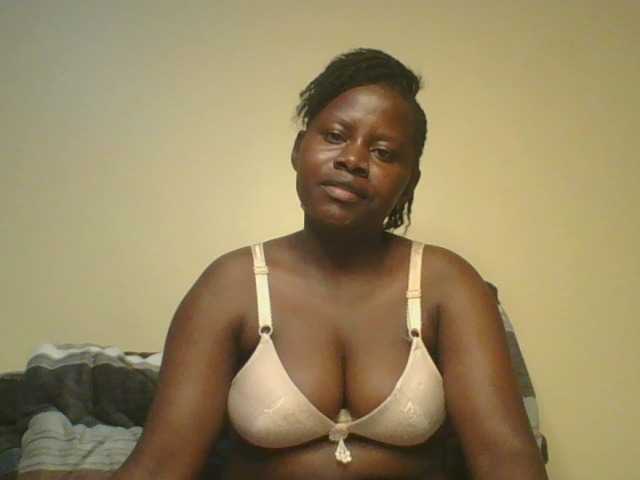 Loviett52 live cam on BongaCams