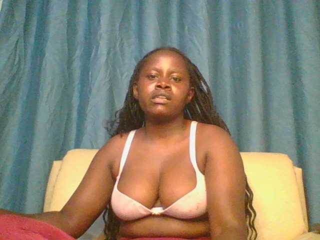 Loviett52 live cam on BongaCams
