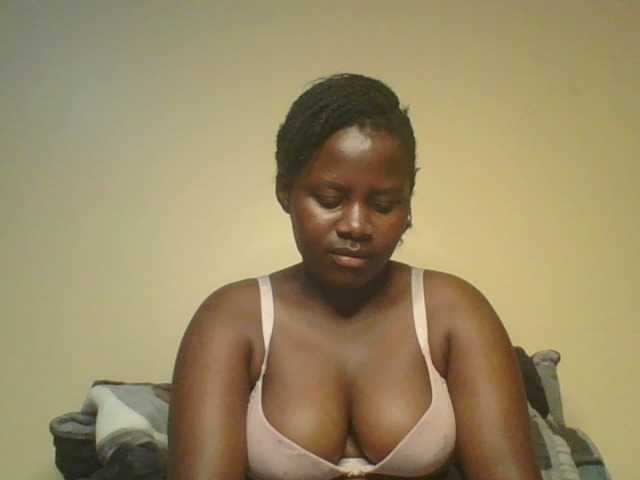 Loviett52, en vivo ahora en BongaCams