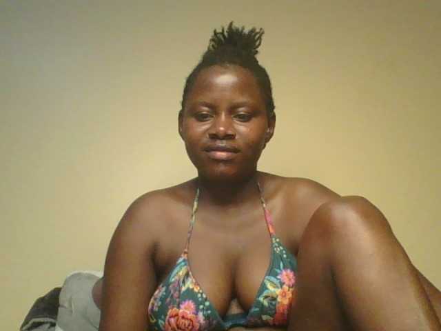 Loviett52 live cam on BongaCams