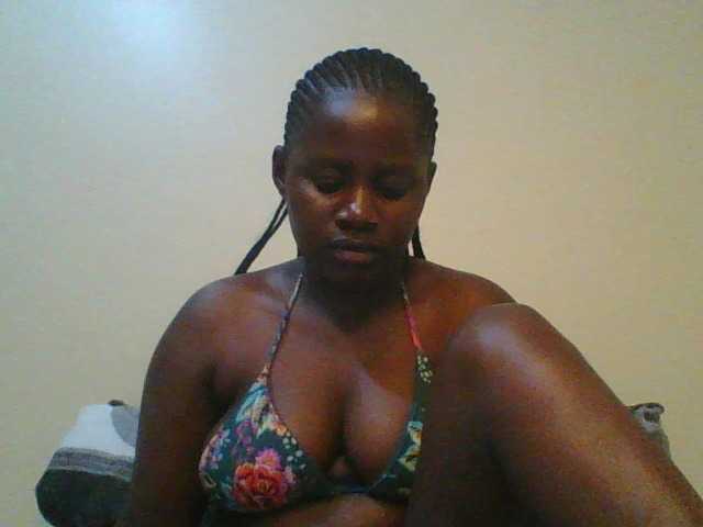 Loviett52 live cam on BongaCams