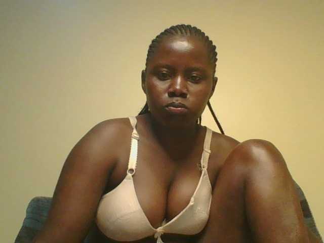 Loviett52 live cam on BongaCams