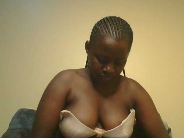 Loviett52 live cam on BongaCams