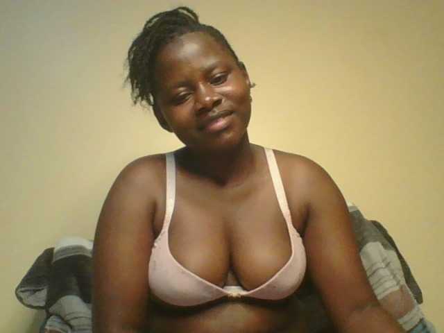 Loviett52 live cam on BongaCams