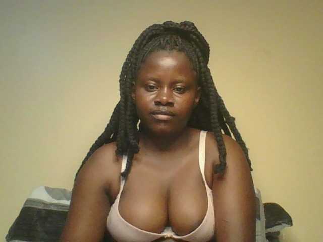 Loviett52 live cam on BongaCams