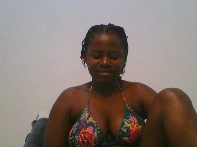 Loviett52 live cam on BongaCams