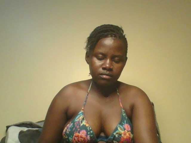 Loviett52 live cam on BongaCams