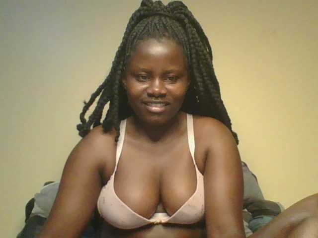Loviett52 live cam on BongaCams