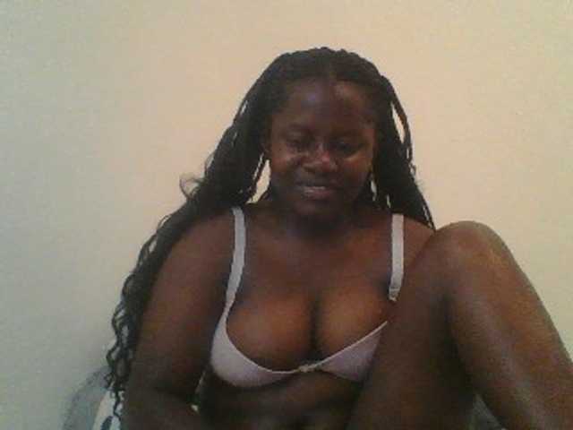 Loviett52 live cam on BongaCams