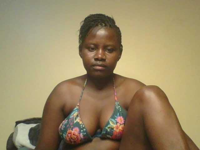 Loviett52 live cam on BongaCams