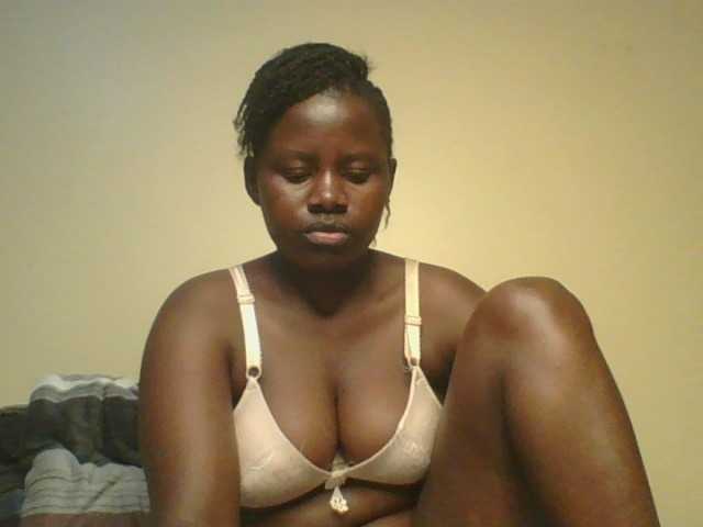 Loviett52 live cam on BongaCams