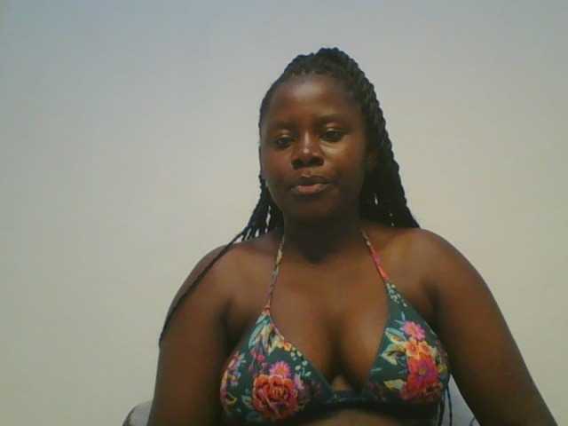 Loviett52 live cam on BongaCams