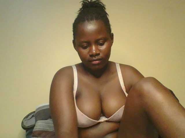 Loviett52 live cam on BongaCams