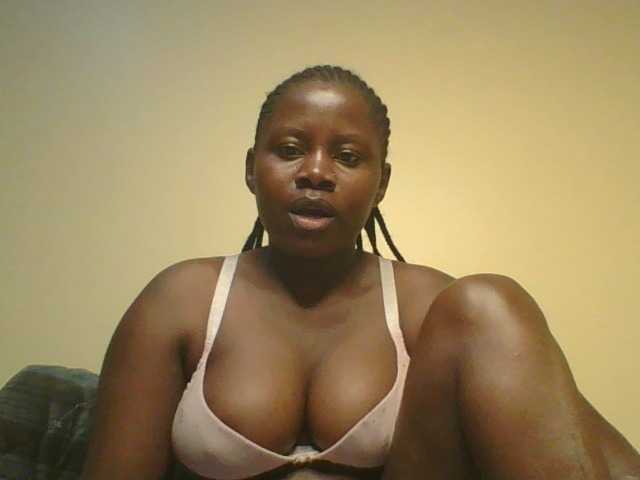Loviett52 live cam on BongaCams