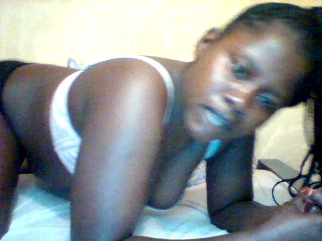 Loviett52 Live Cam on BongaCams