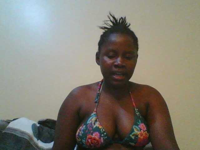 Loviett52 live cam on BongaCams
