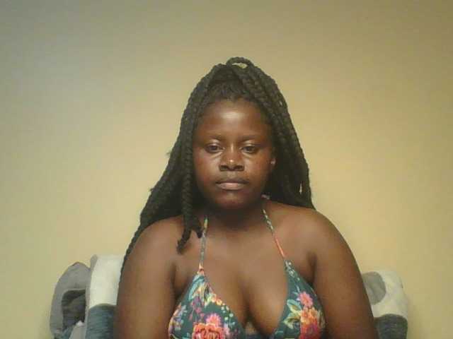 Loviett52 live cam on BongaCams