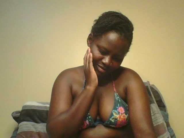 Loviett52 live cam on BongaCams