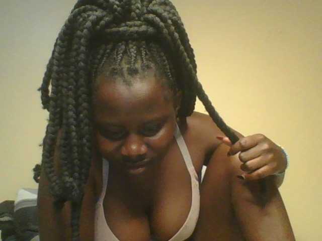 Loviett52 live cam on BongaCams